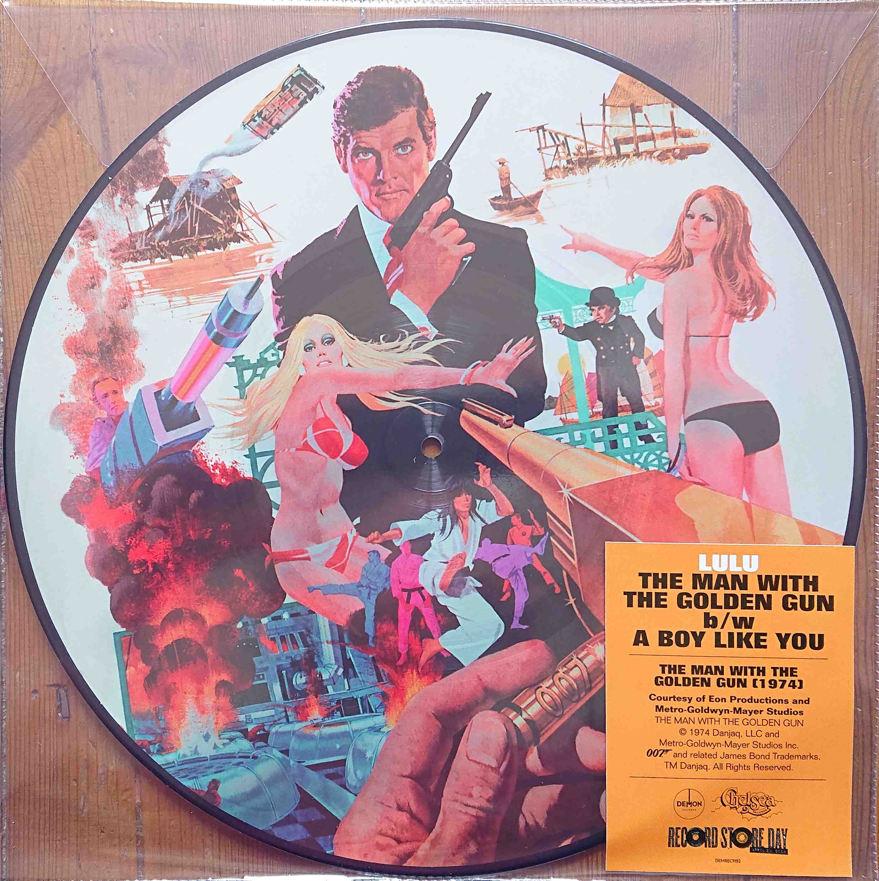 Picture of The man with the golden gun - James Bond 50th anniversary - Record Store Day 2024 by artist John Barry / Dan Black / Lulu from ITV, Channel 4 and Channel 5 12inches library