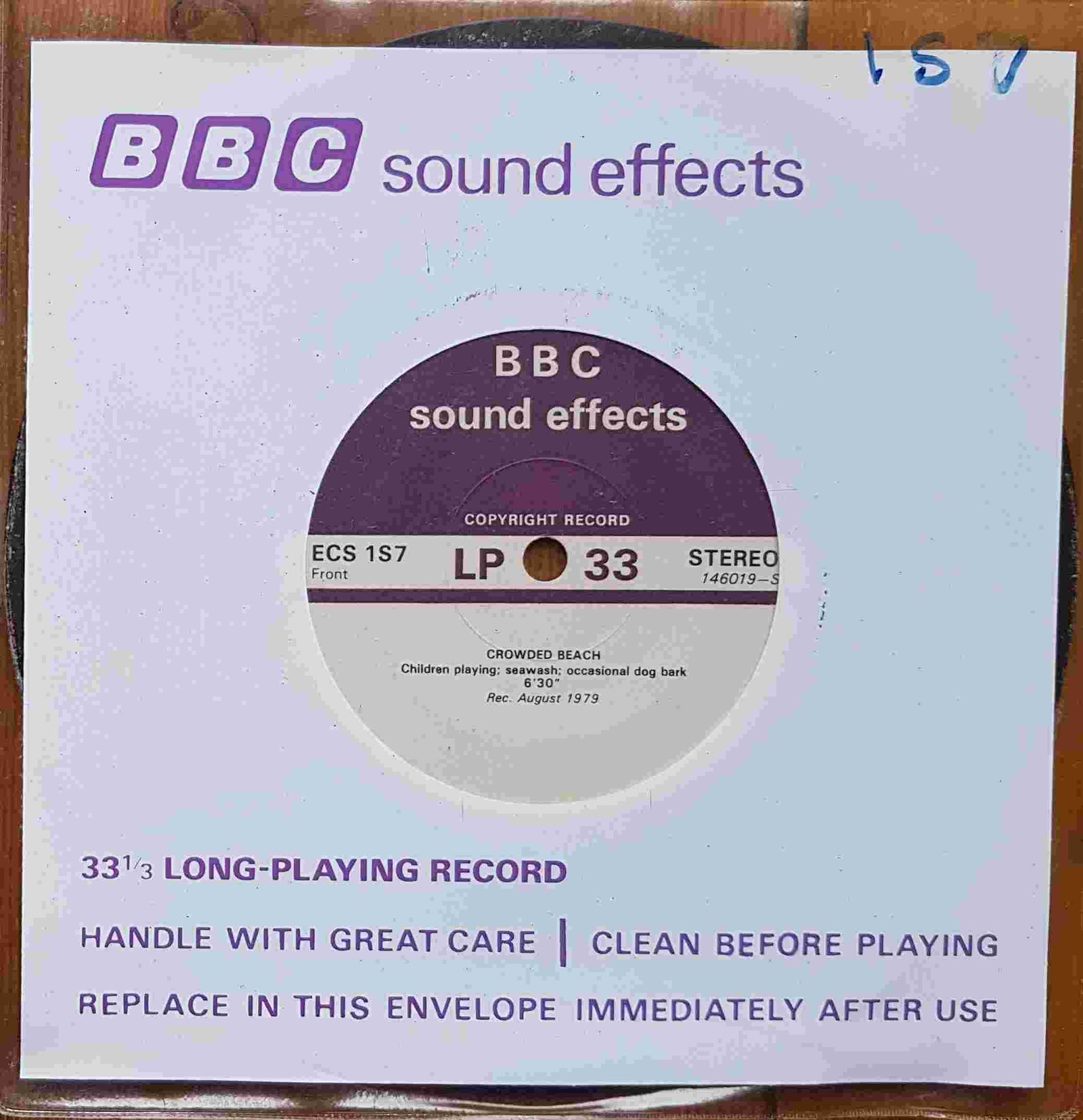 Picture of ECS 1S7 Crowded beach / Beach by artist Not registered from the BBC singles - Records and Tapes library